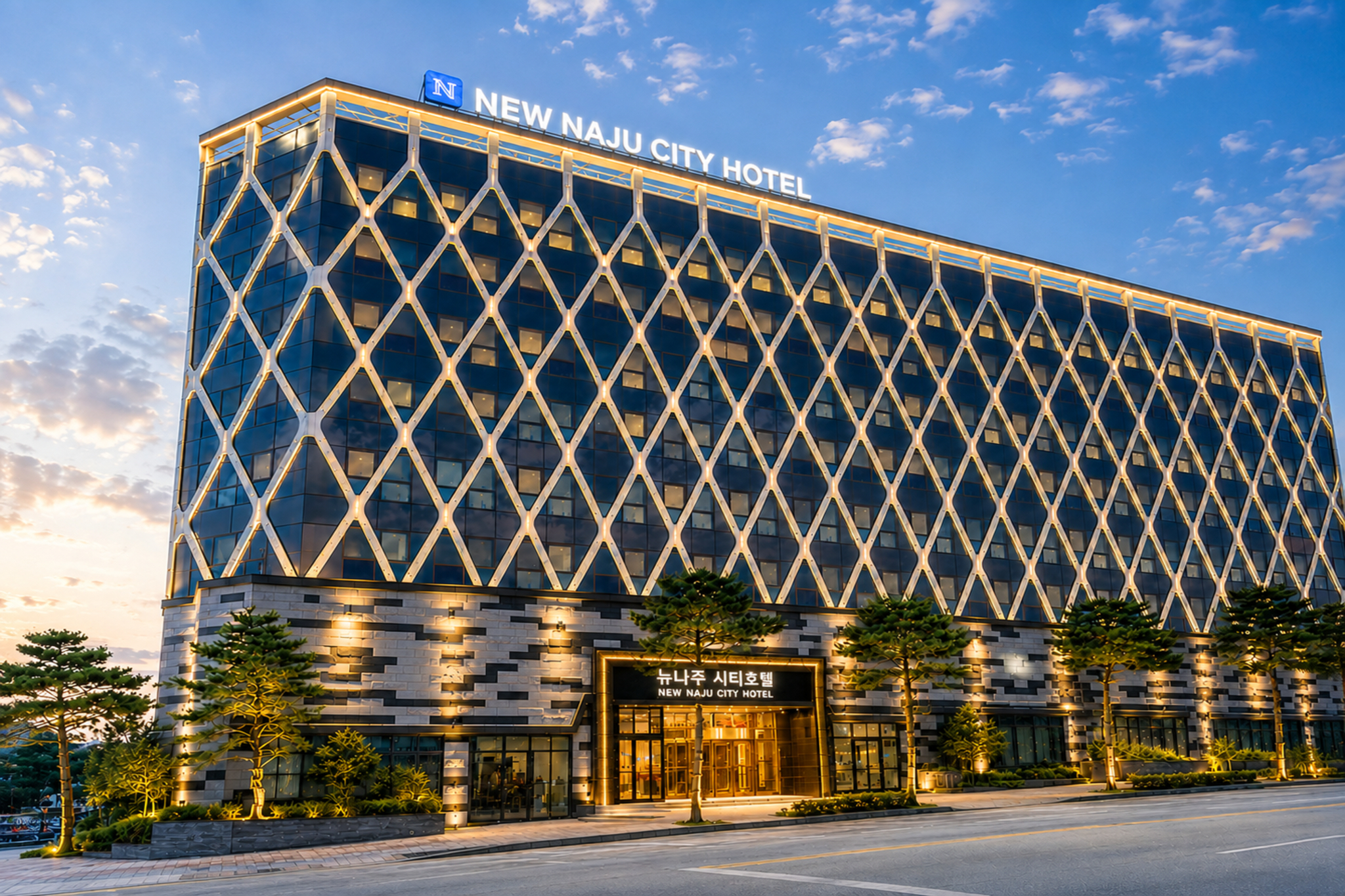 Exterior & Views