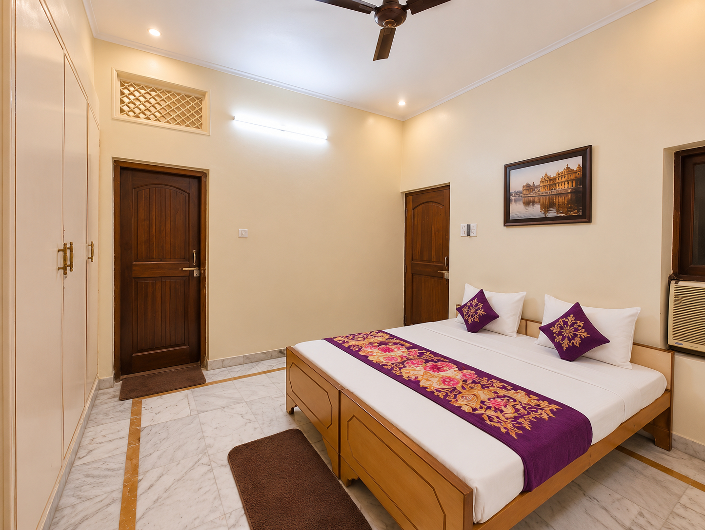 Bedroom 4, Goroomgo P G on Ganges Varanasi Near Assi Ghat Rooftop View, Varanasi