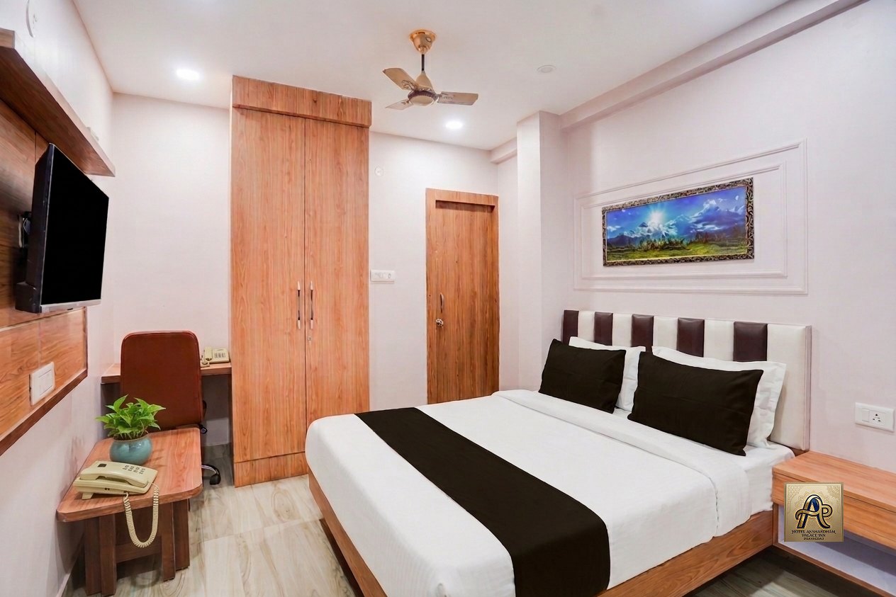Bedroom 2, HOTEL AKSHARDHAM PALACE INN, Kaushambi