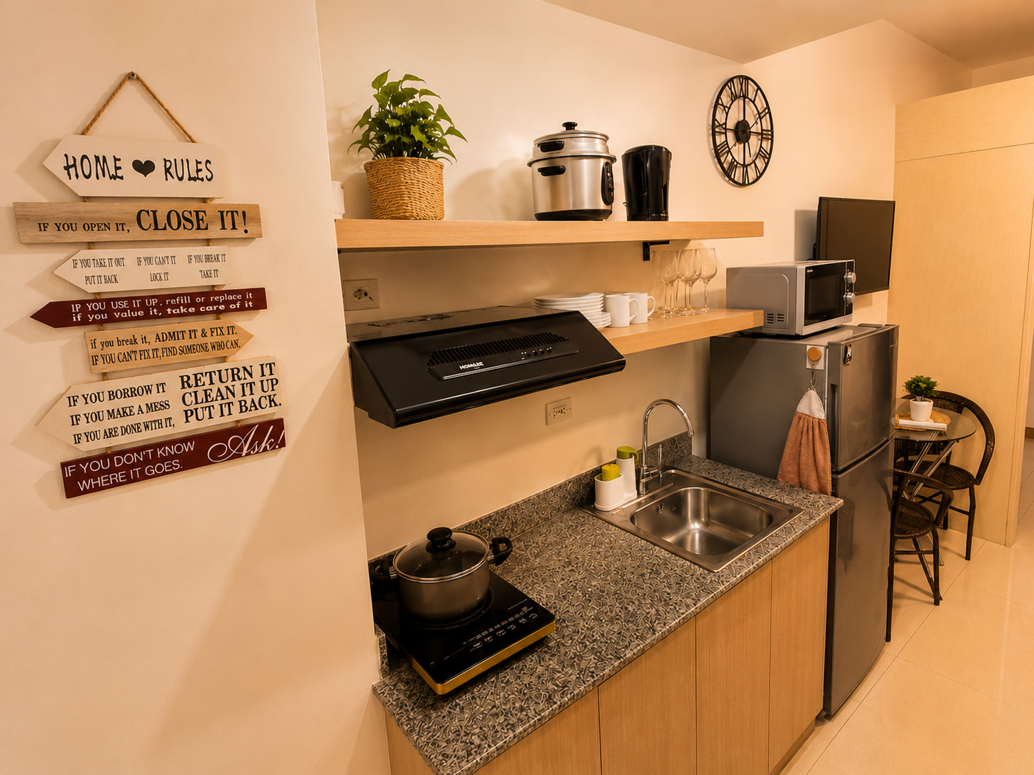 Others 5, Lovely 1BR Condo @SM Southmall 100mbps Netflix D+, Las Piñas