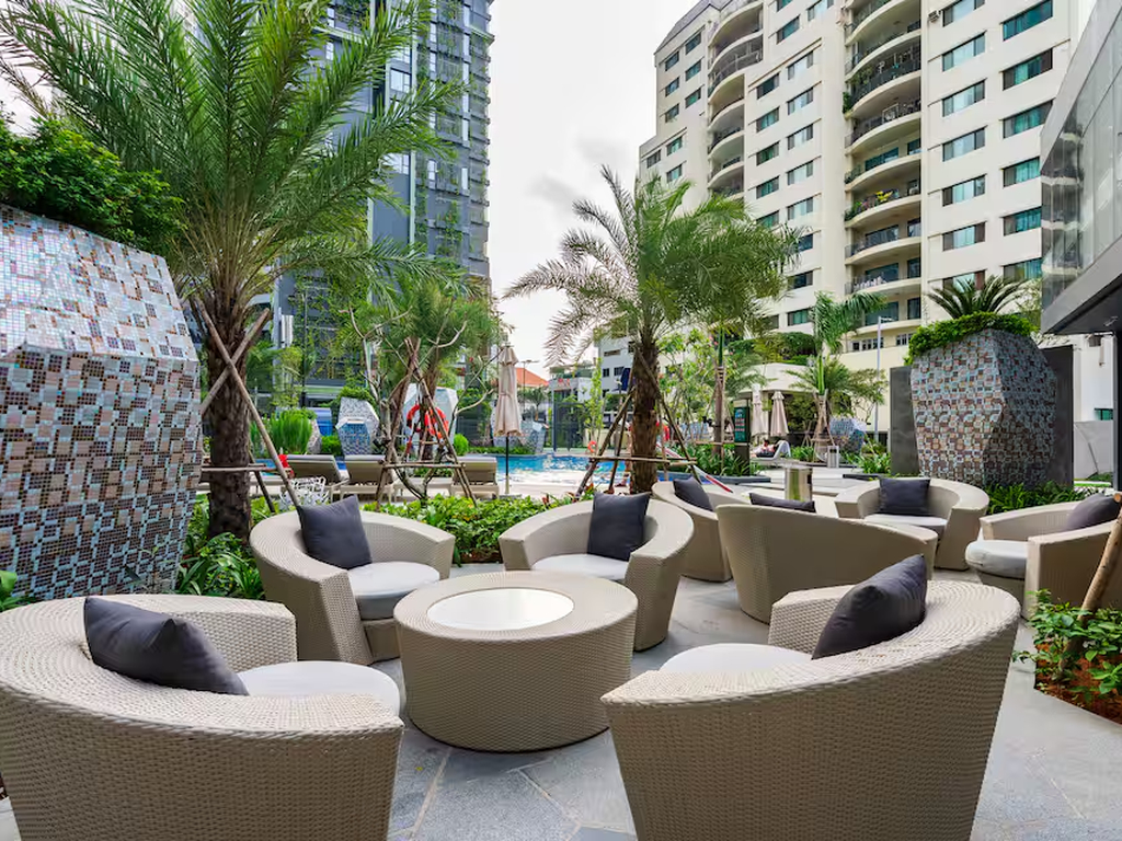 Food & Drinks, LUMIERE RIVERSIDE CONDOTEL IN CENTER HO CHI MINH, District 2