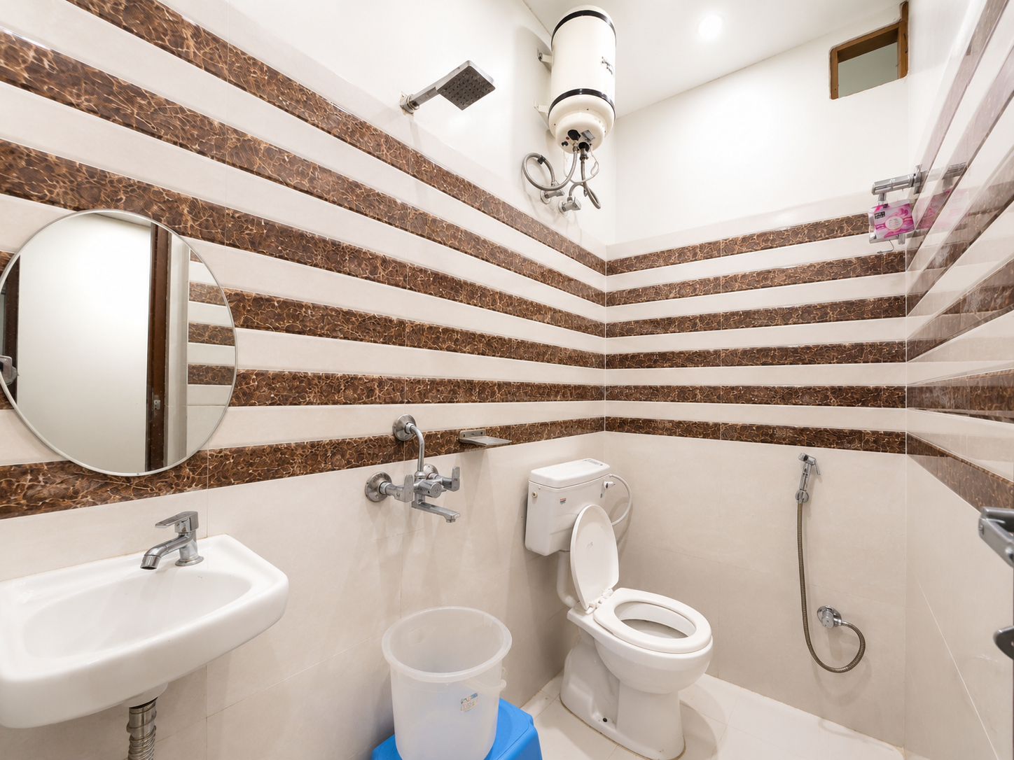 Bathroom, Goroomgo Vrrinda Home Stay Varanasi Indian Only, Varanasi