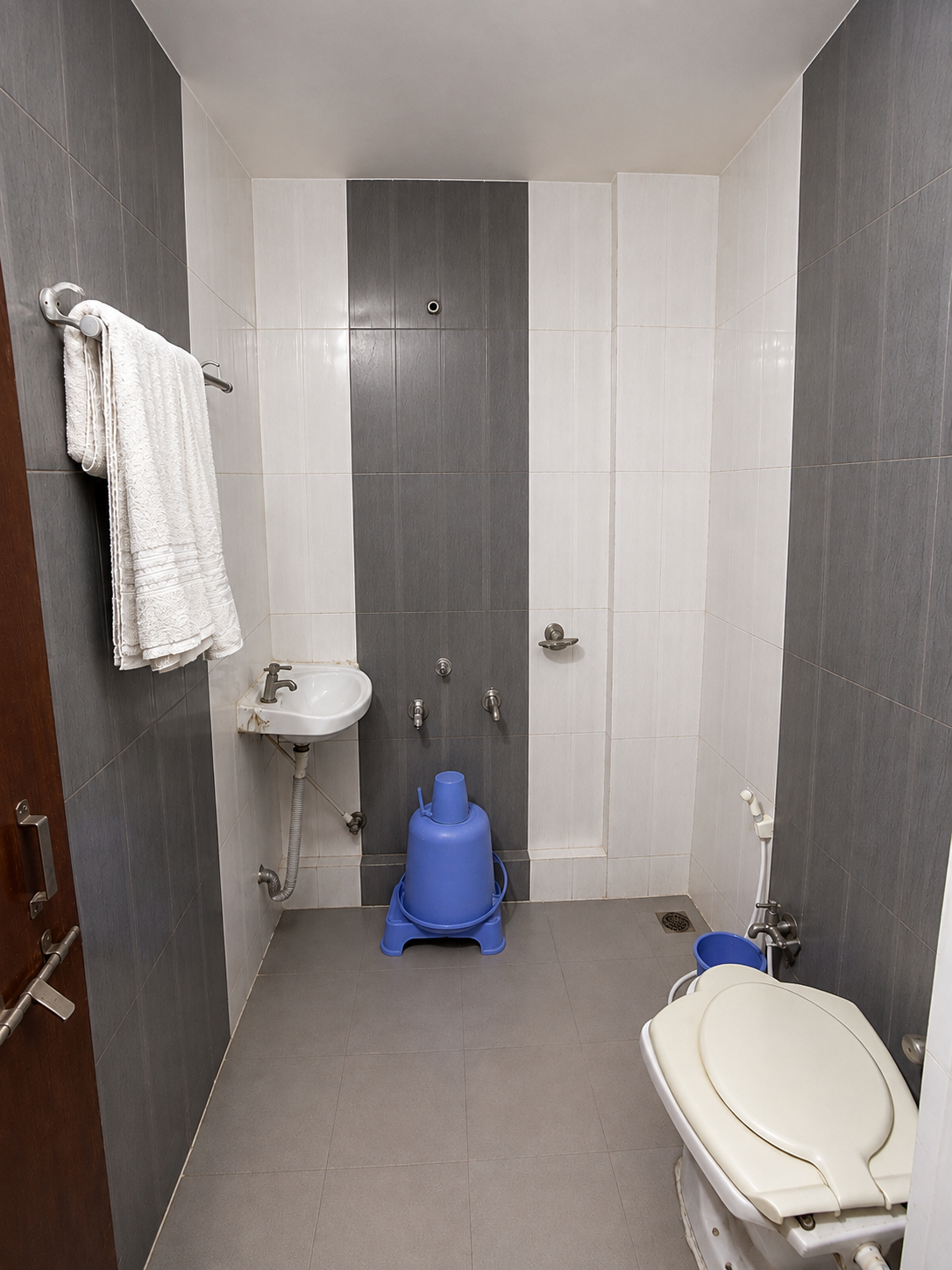 Bathroom 2, Hotel Sai GRK, Ahmadnagar