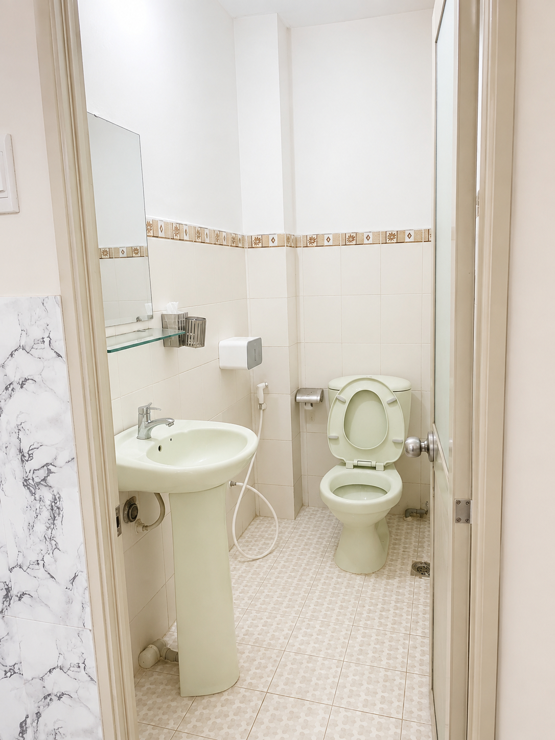 Bathroom, Phong Phú, District 10