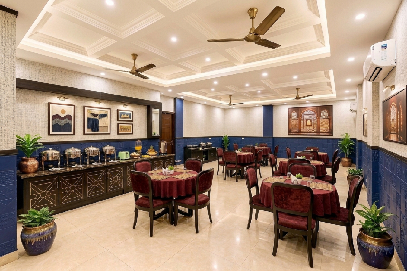 Food & Drinks 5, Hotel Square Plaza At Airport, Delhi
