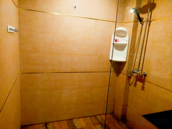 Others 3, Moonlight Inn Room, Pattaya