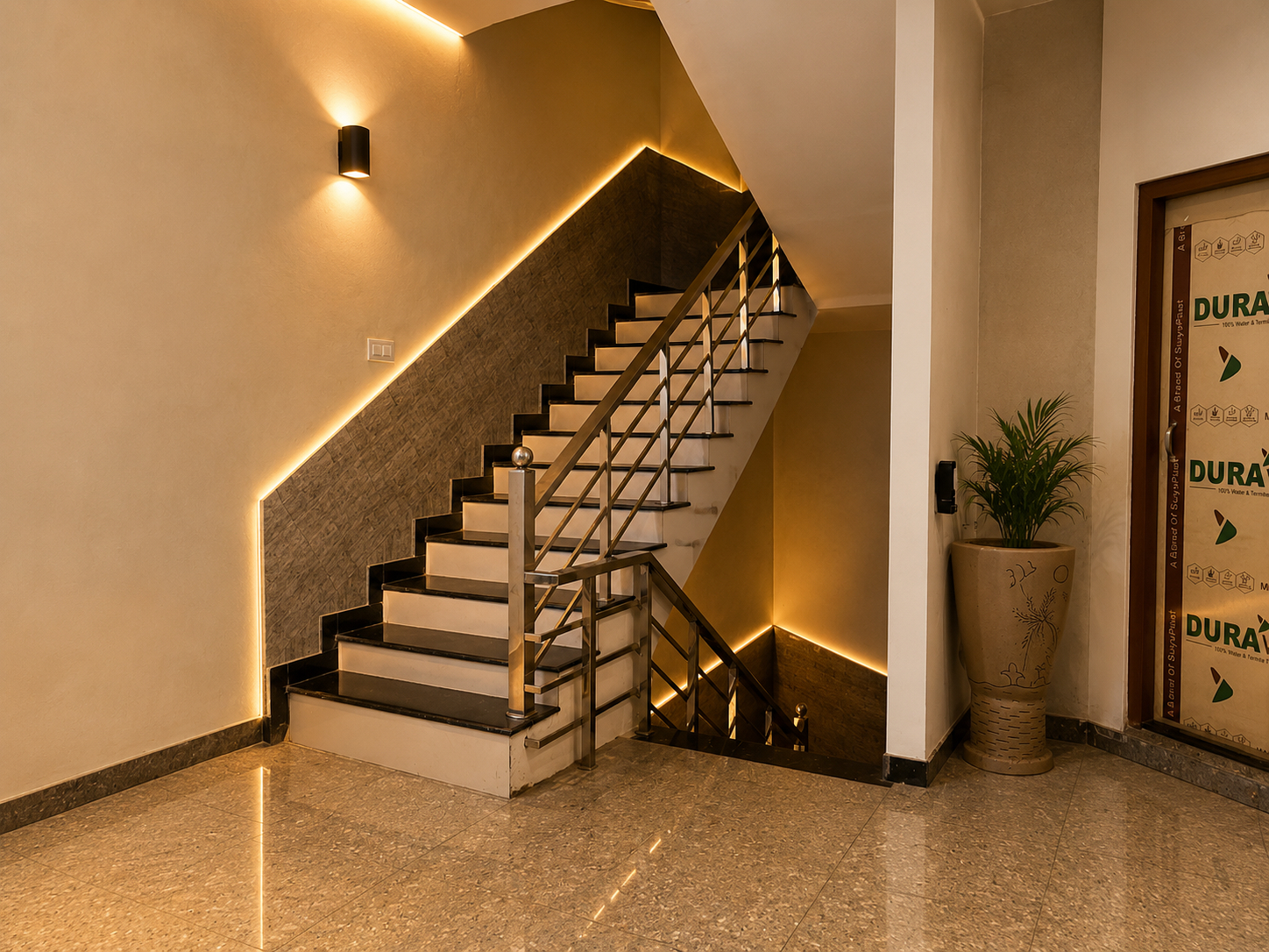 Others 2, Sivago hotel, Mathura