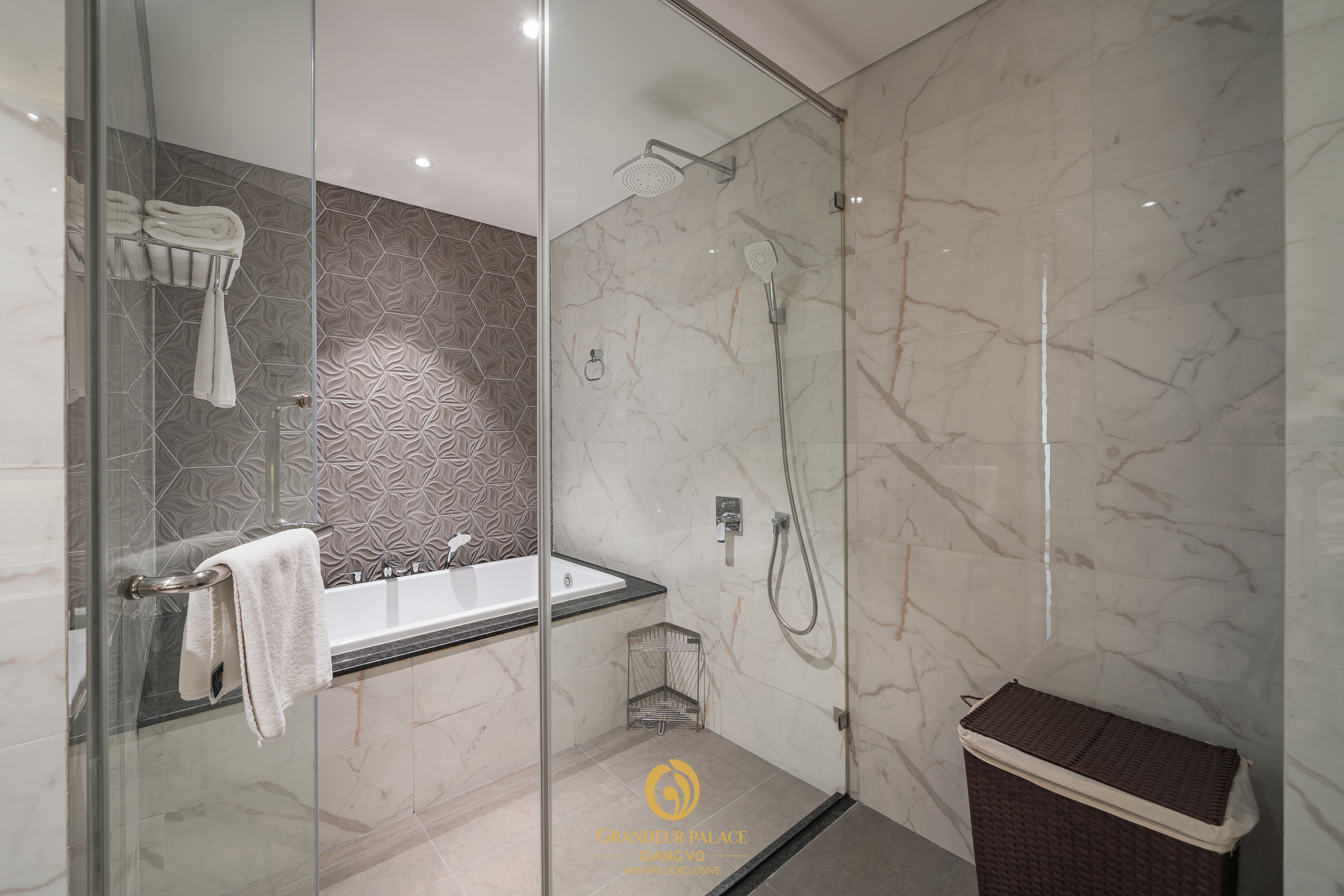 Bathroom 3, Grandeur Palaces - Giảng Võ, Đống Đa