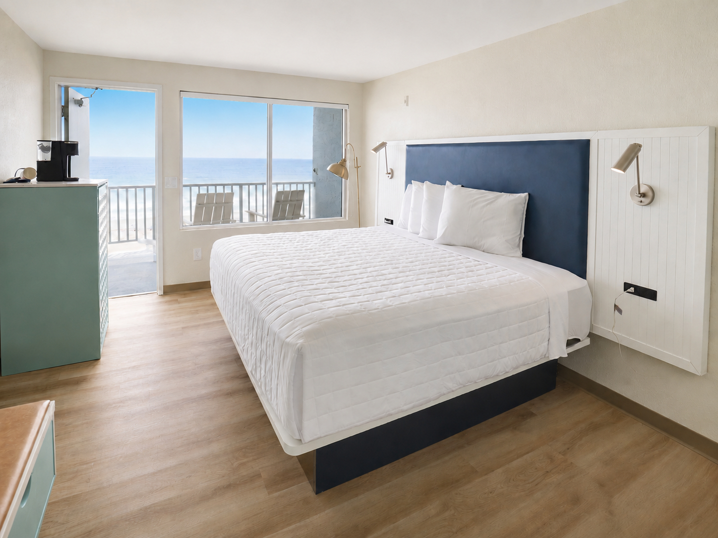 Bedroom 3, Palm & Tide Beachfront Hotel, a by the Sea Resorts, Bay