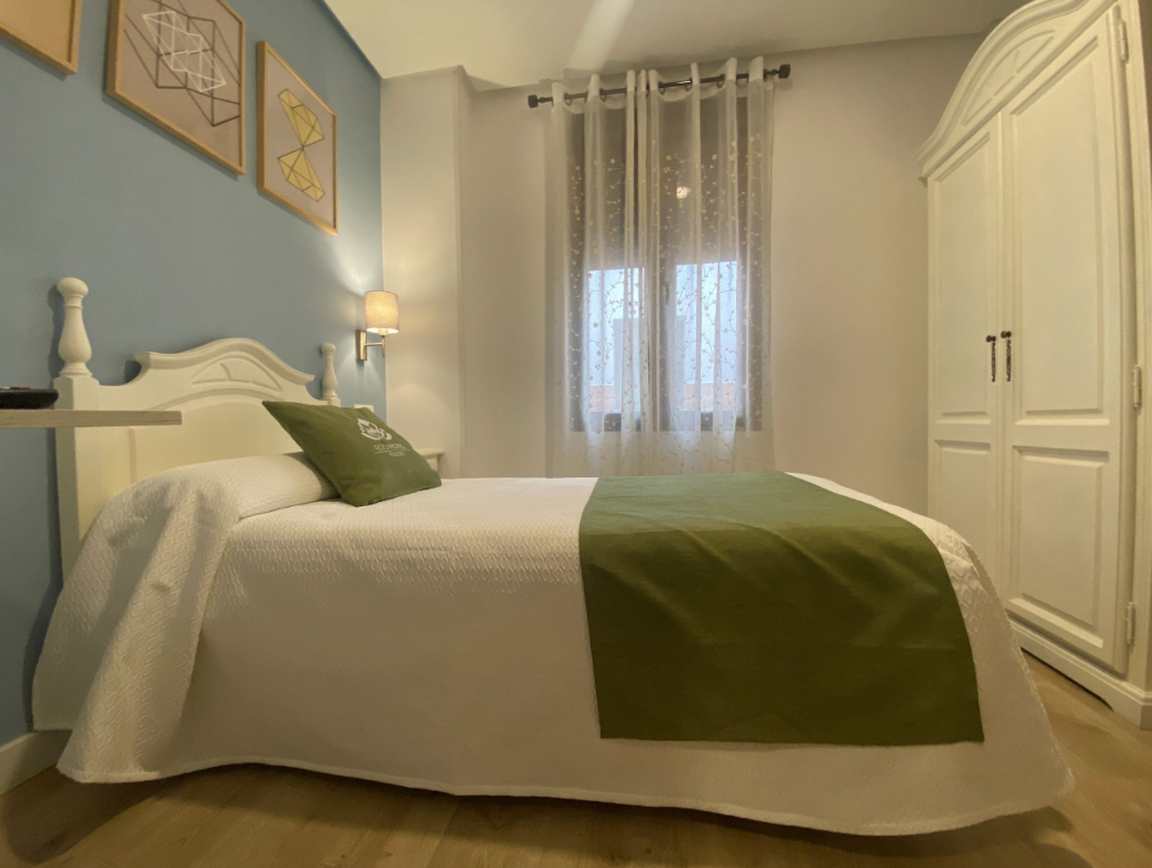 Bedroom 3, Eco Hotel Toledo, Toledo