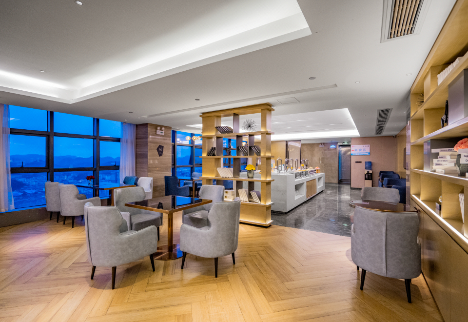 Food & Drinks 4, Echarm Hotel Huangguoshu Street, Anshun