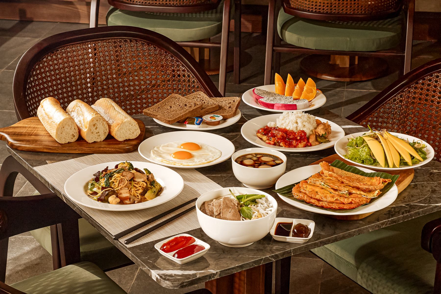 Restaurant 2, Signature By M Village Hotel Hội An, Da Nang