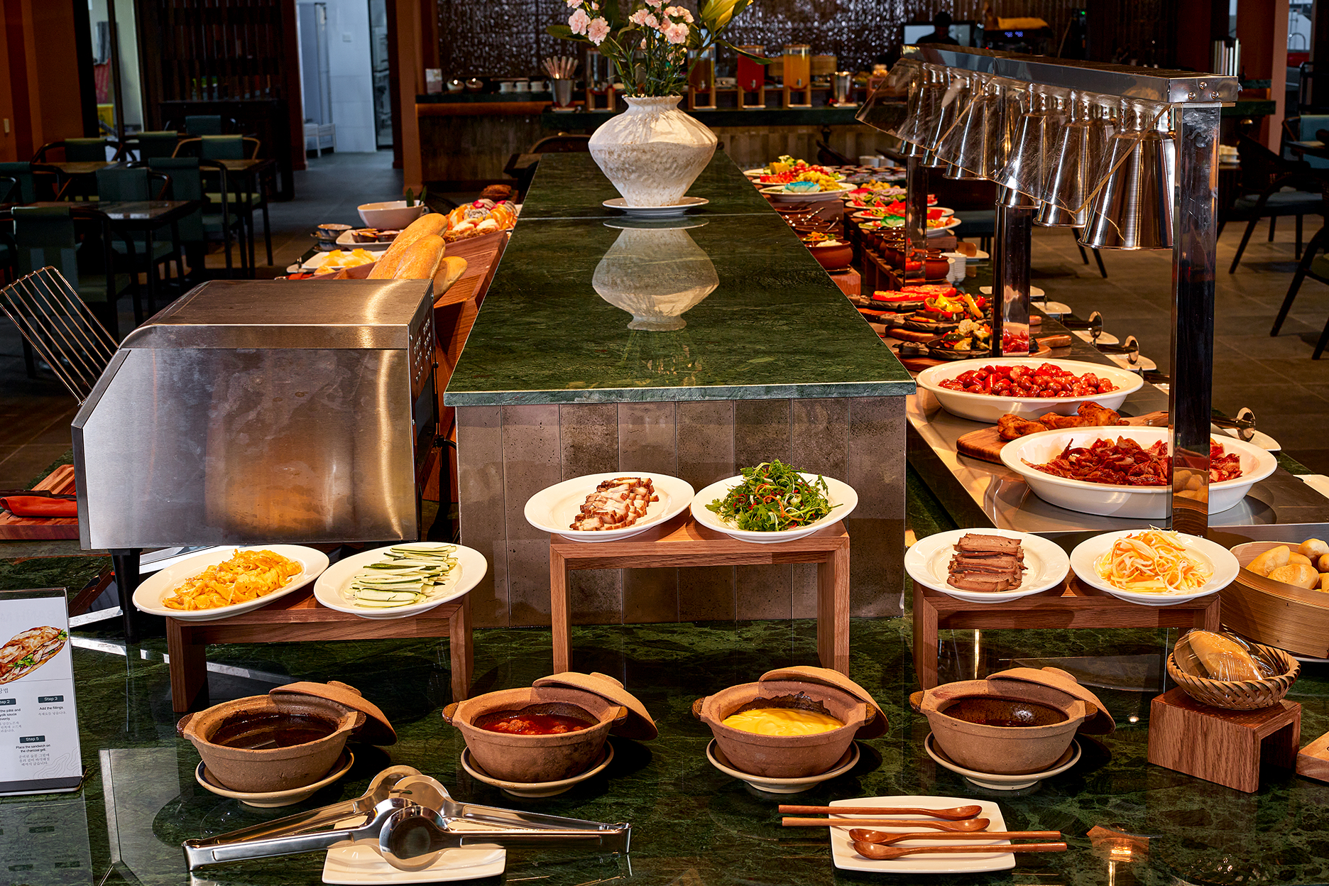 Restaurant 5, Signature By M Village Hotel Hội An, Da Nang