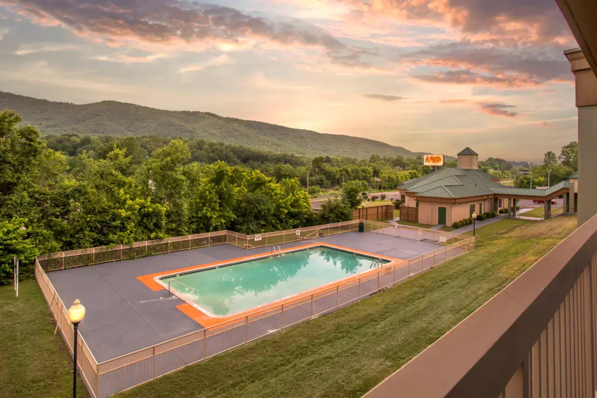 Sport & Beauty 5, Quality Inn Hotel Harriman, Roane