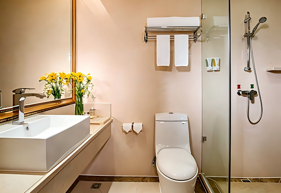 Bathroom 3, Vienna Hotel Jiangsu Yangzhou Baoying Times Plaza, Yangzhou