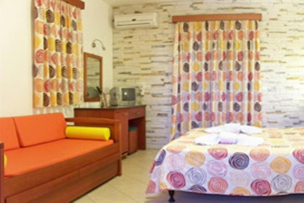 Bedroom 4, Plaka Hotel II, South Aegean