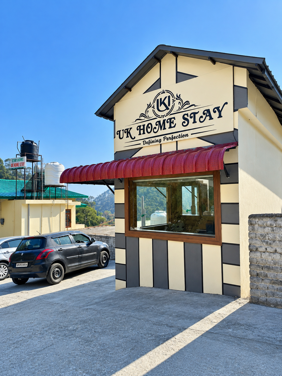 Exterior & Views