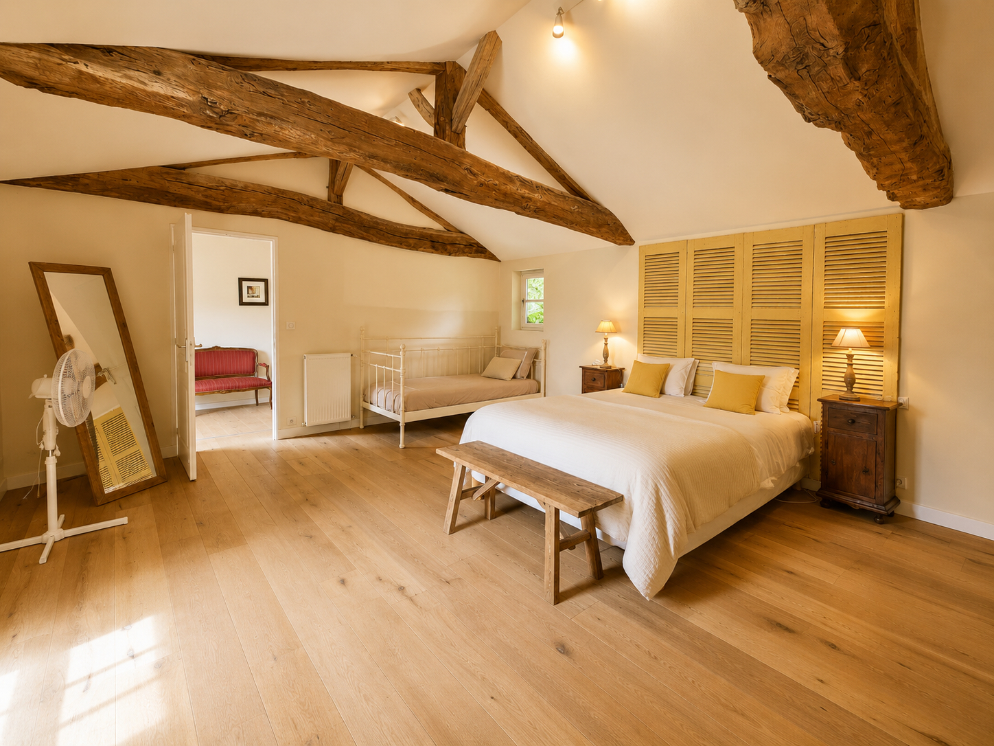 Bedroom 3, Domaine borgnette fantastique maison , Charente