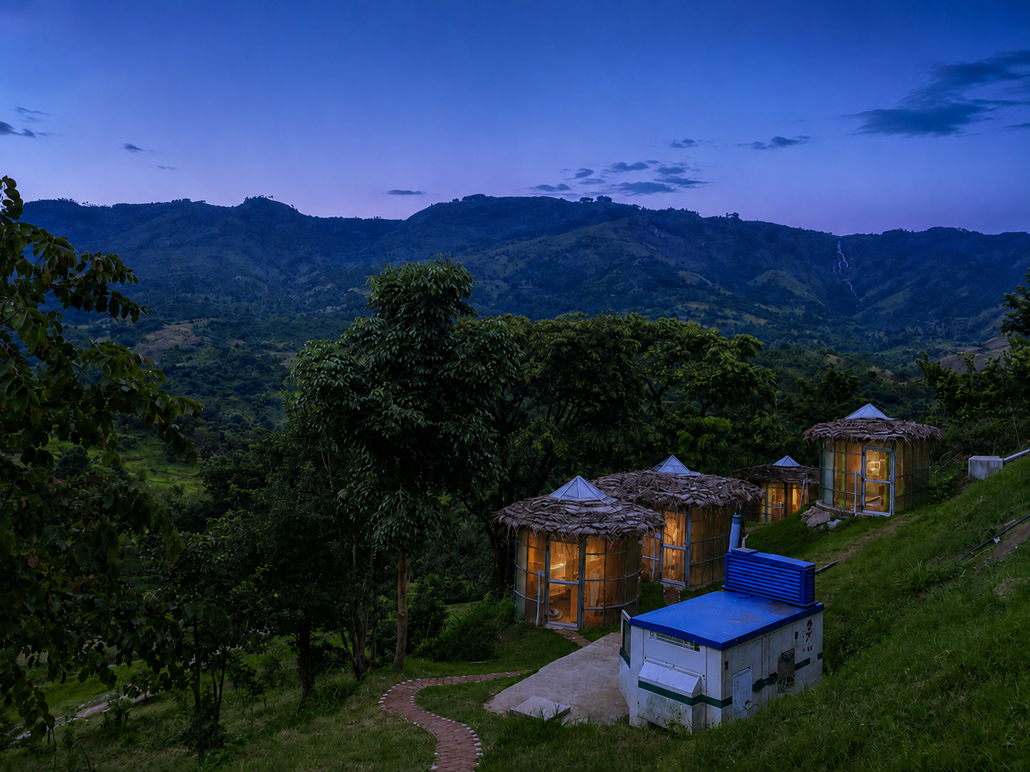 Exterior & Views