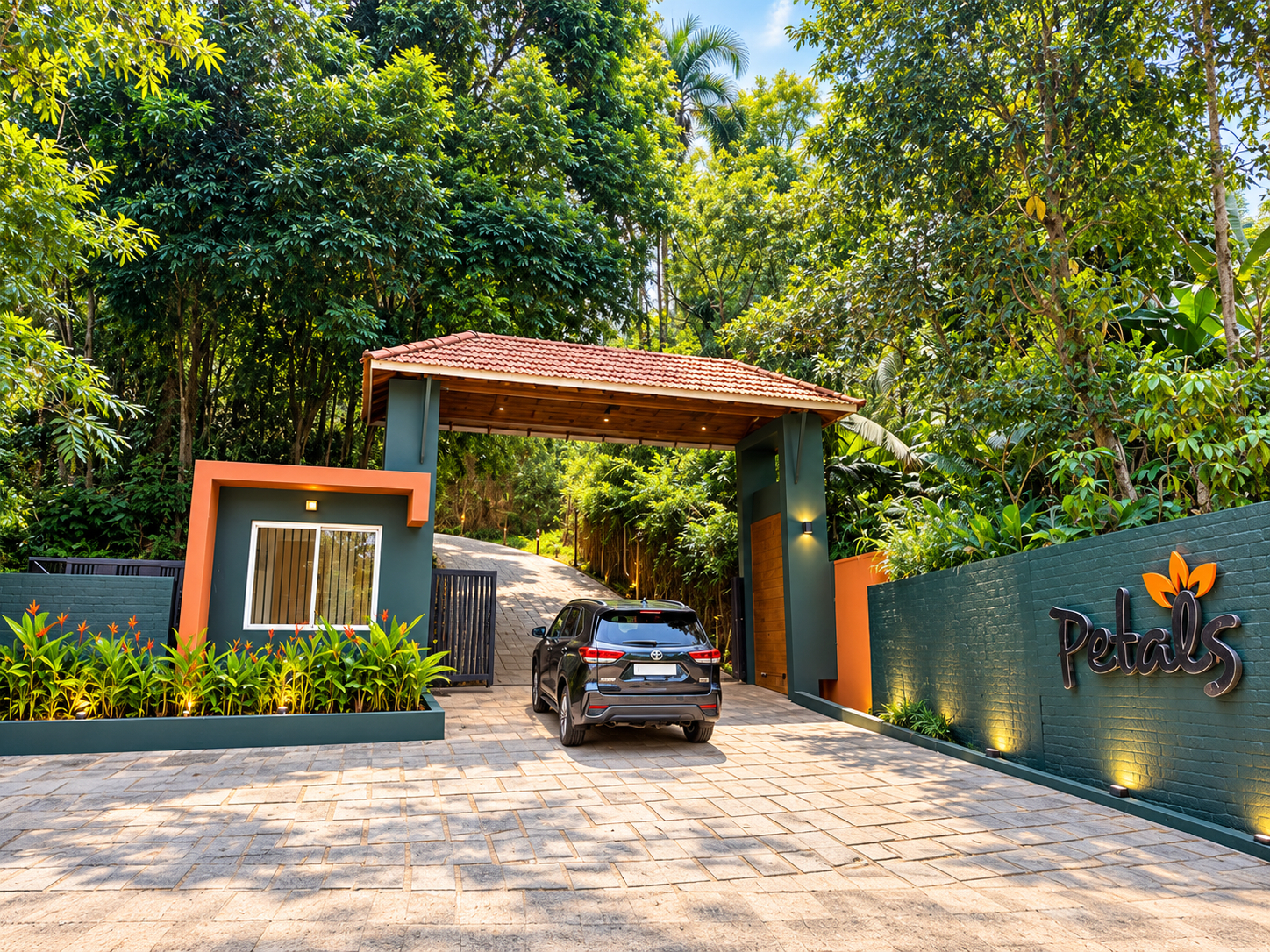 Exterior & Views