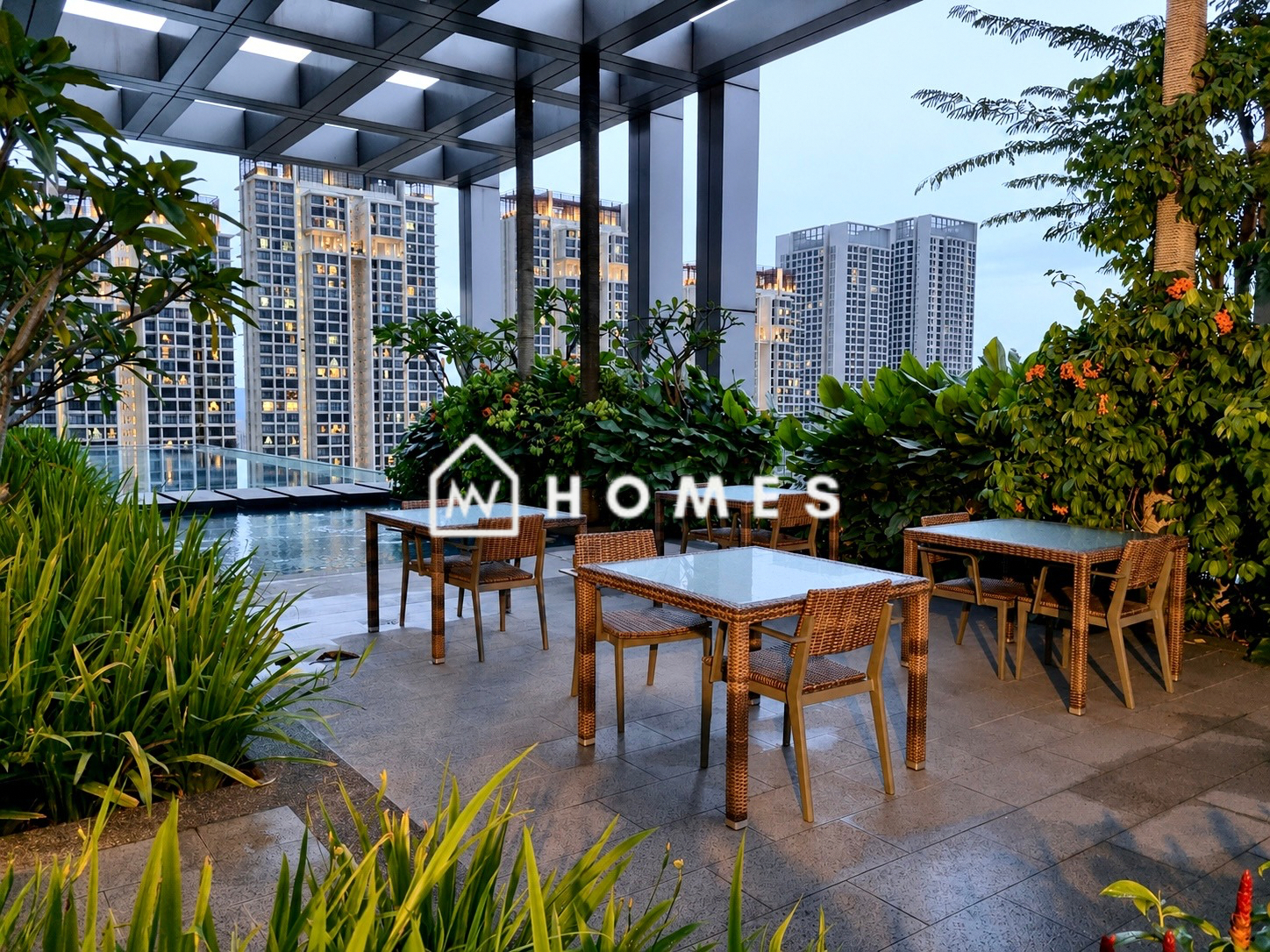 Food & Drinks 5, FREE Parking REVO 2Bedrooms Bukit Jalil L13A, Kuala Lumpur