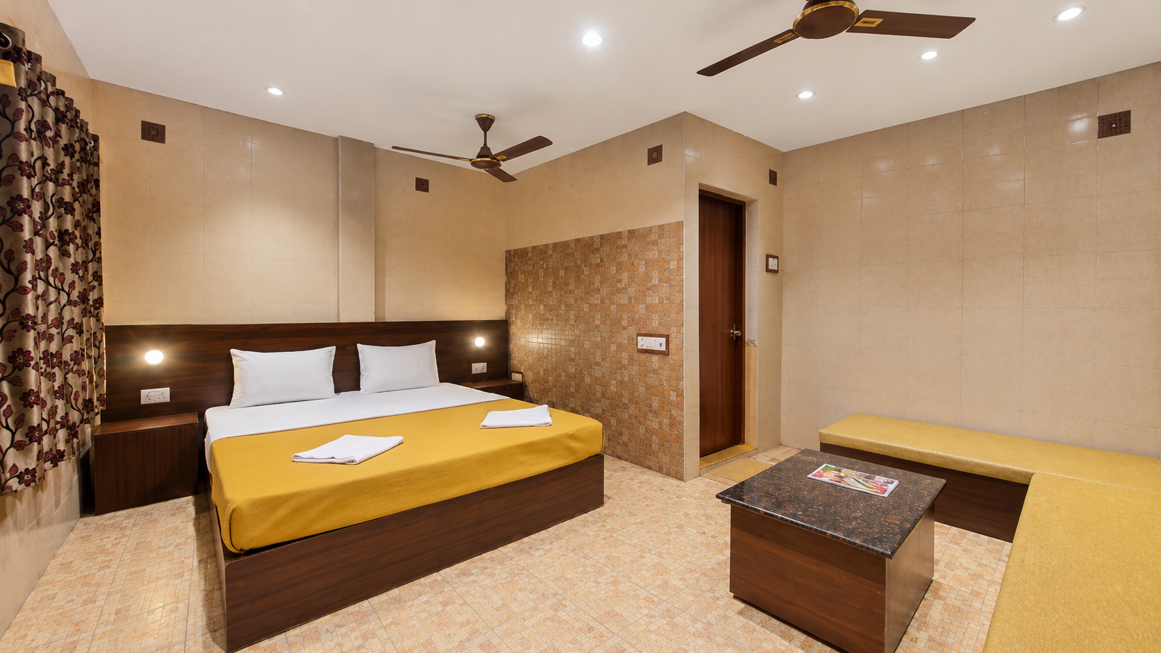 Bedroom, Blue Bay Beach Resort, Kancheepuram