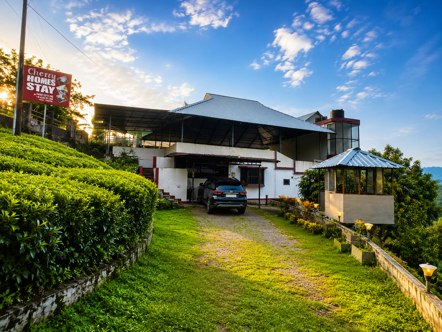 Exterior & Views