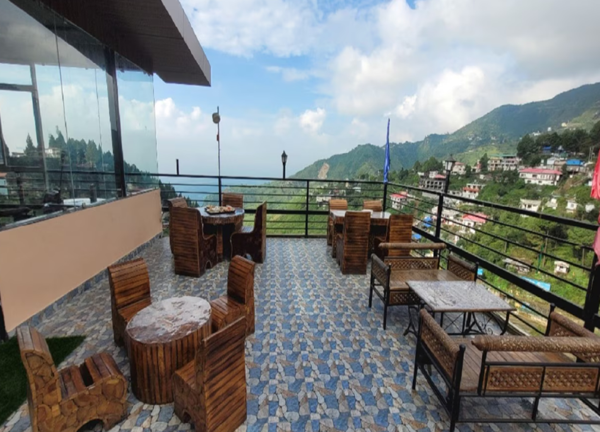 Others 2, Hotel Skywing By MountMemory, Dehradun