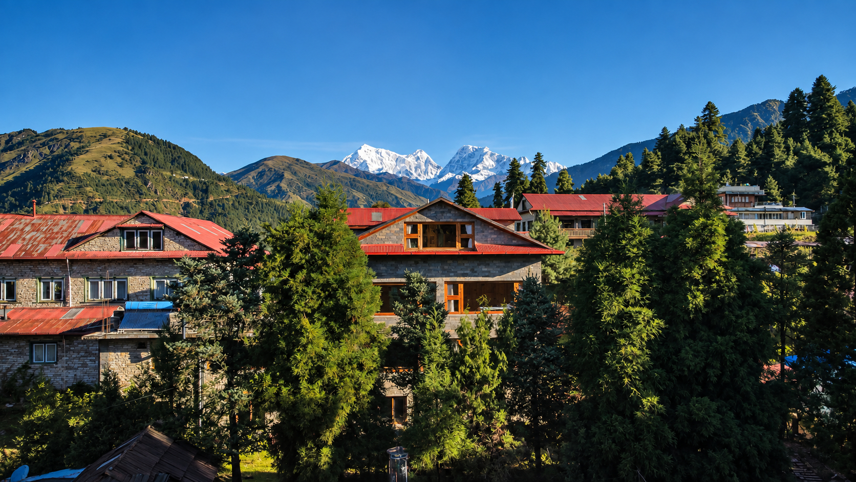Exterior & Views