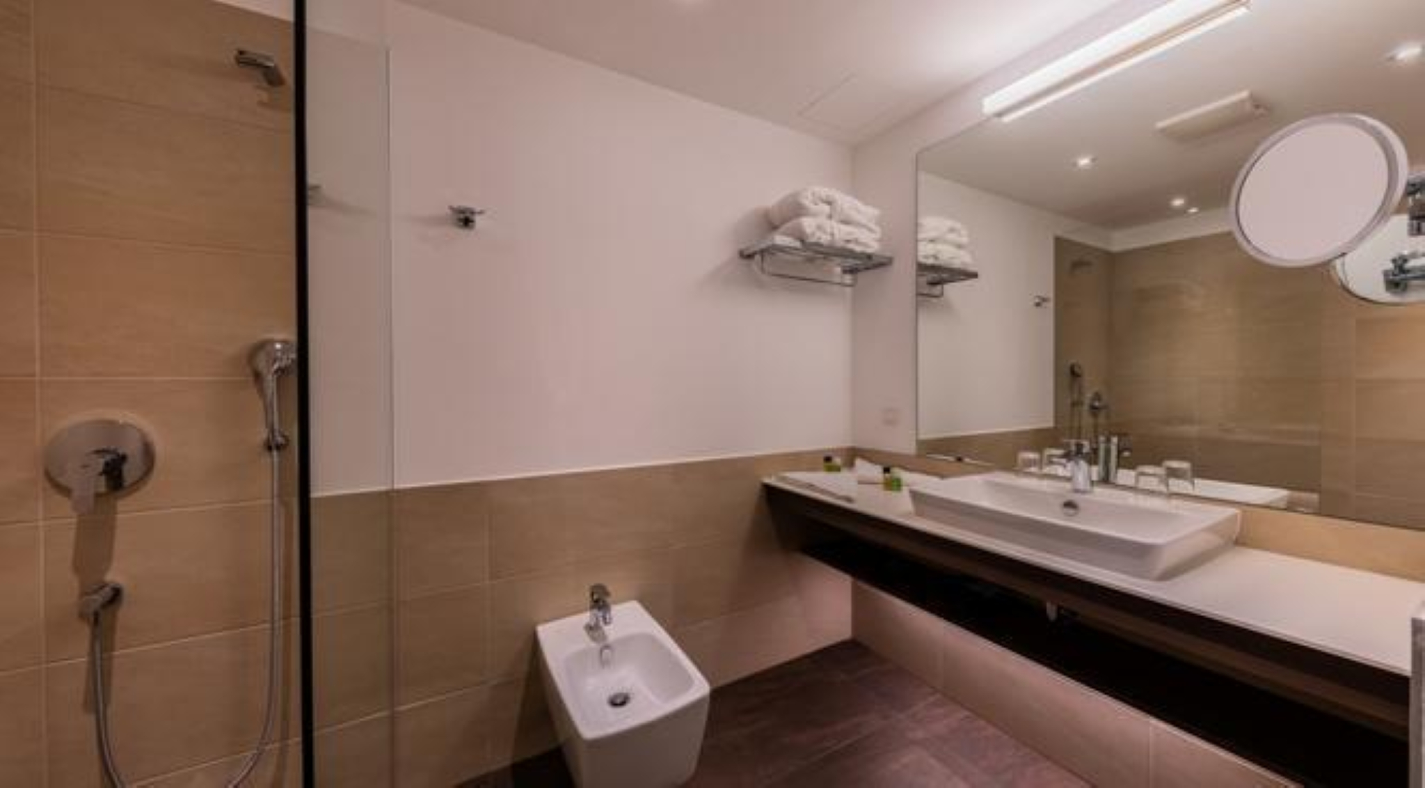 Bathroom, Pytloun Schlosshotel Weikersdorf, Baden