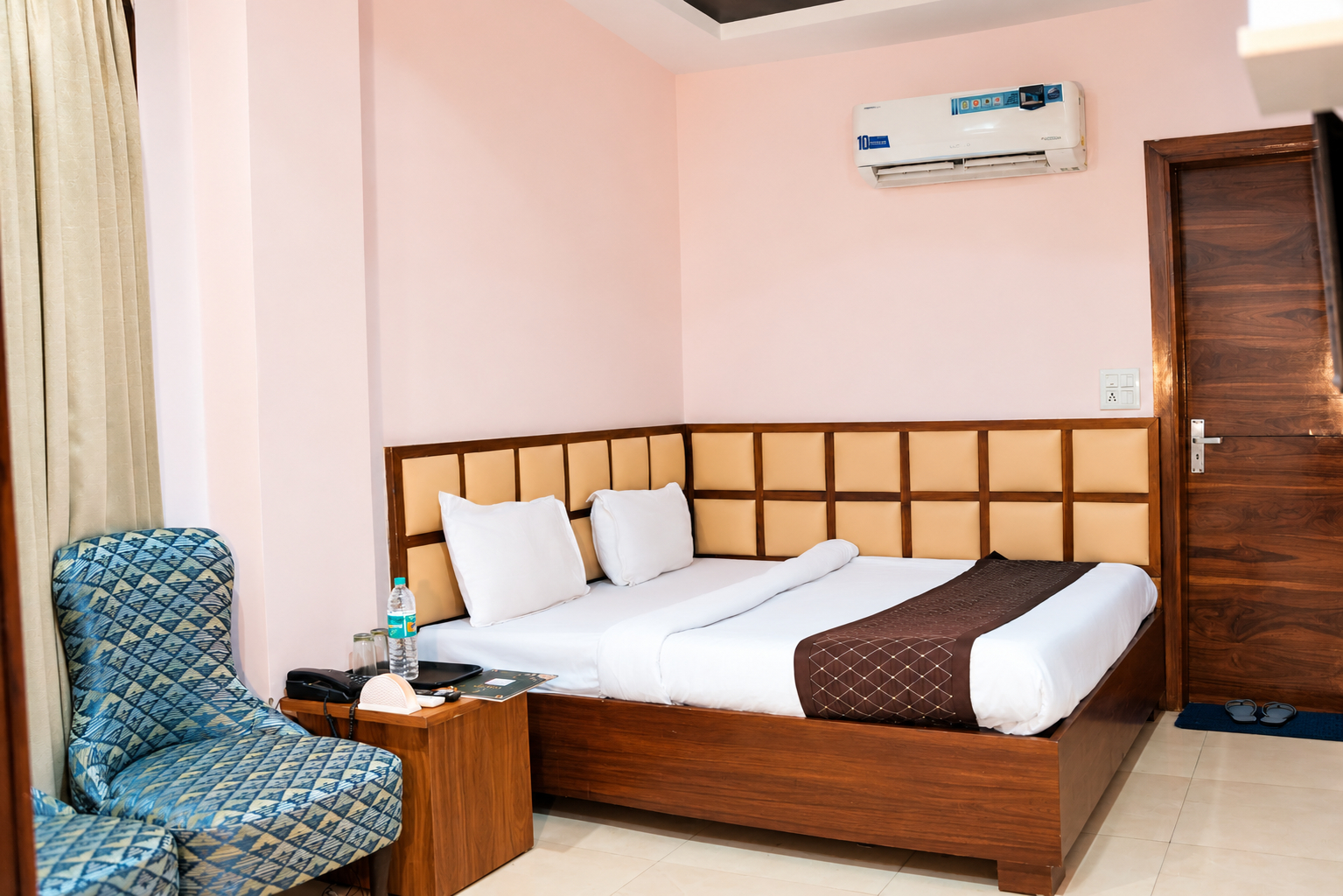 Bedroom 4, Hotel Clover Zirakpur, Sahibzada Ajit Singh Nagar
