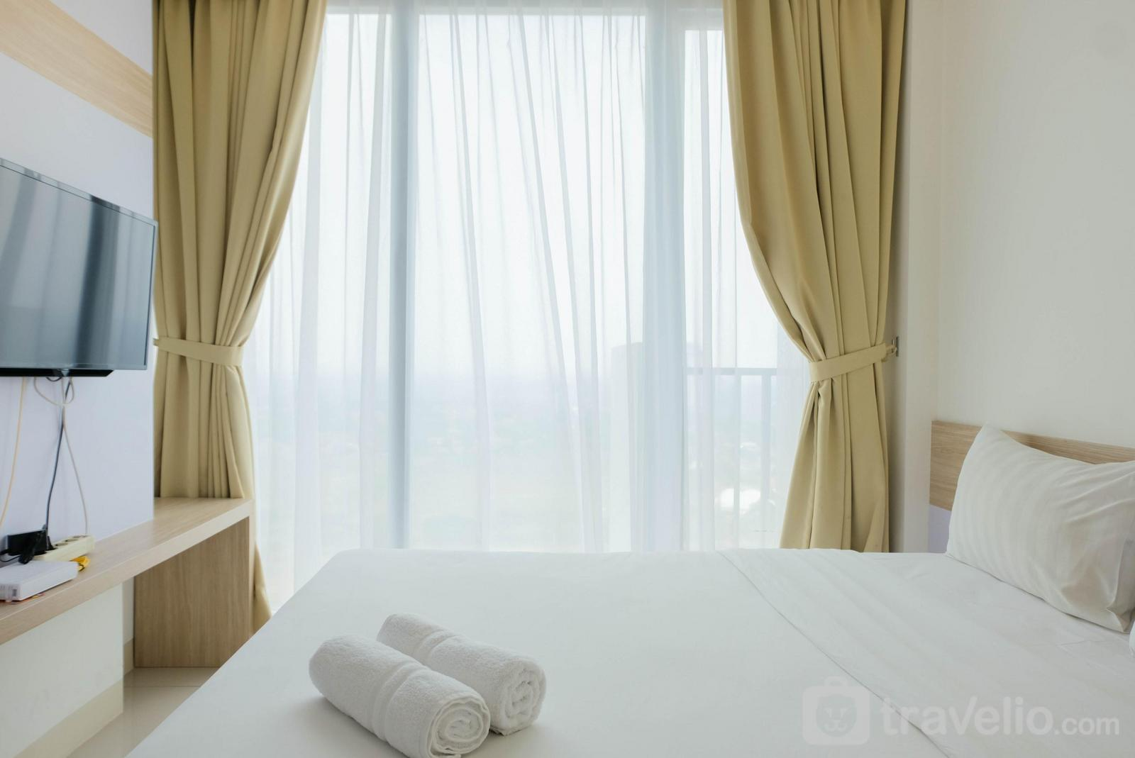 Bedroom, Cozy Studio Tree Park Apartment By Travelio, South Tangerang