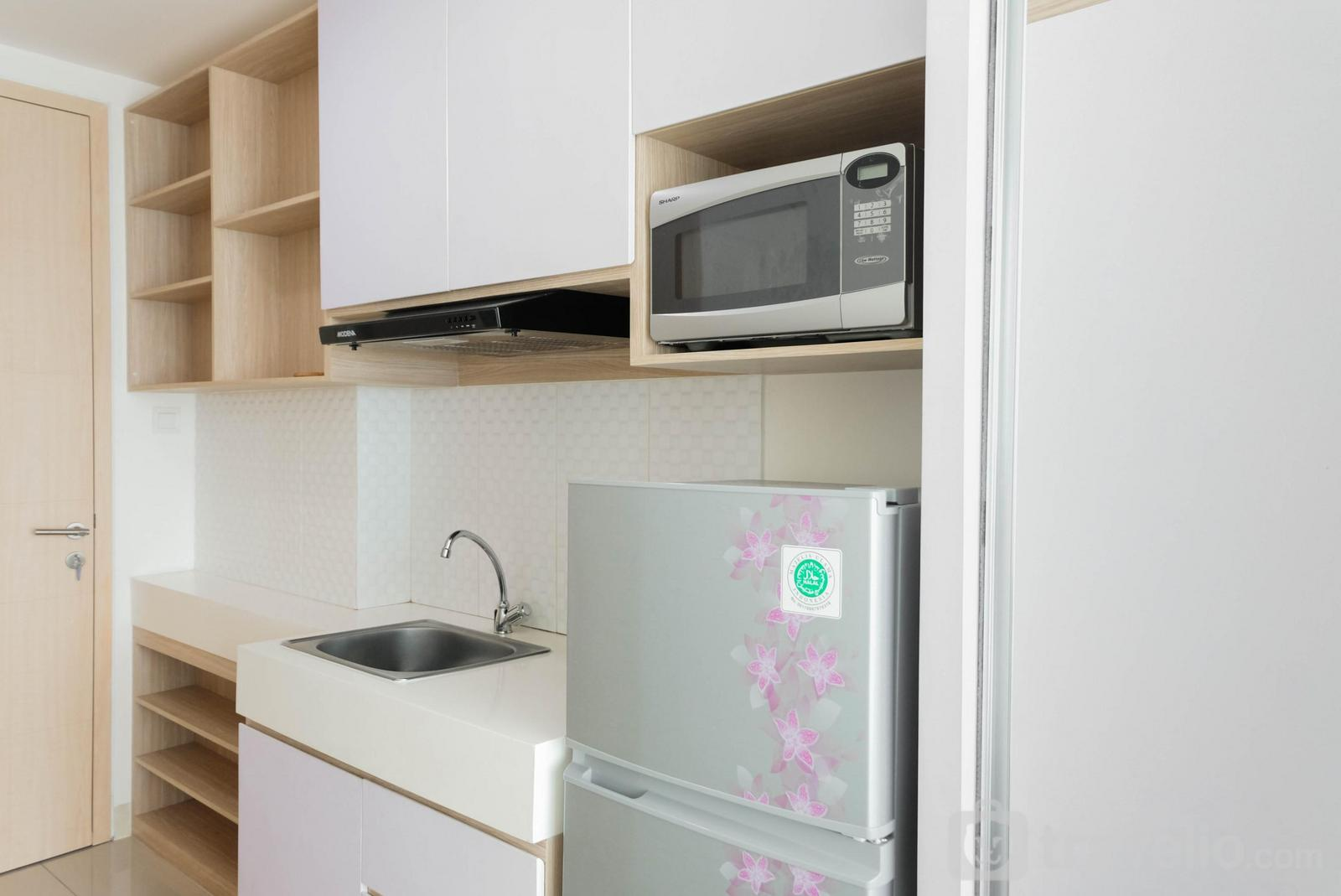 Dining Room, Cozy Studio Tree Park Apartment By Travelio, South Tangerang
