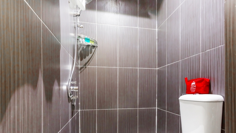 Bathroom, ZEN Rooms Changkat Street, Kuala Lumpur