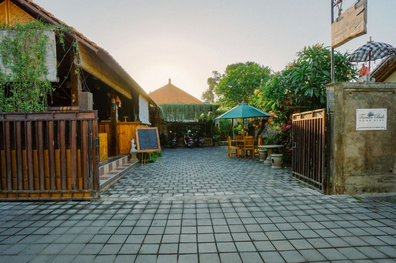 Exterior & Views 2, Taman Bali Homestay, Denpasar