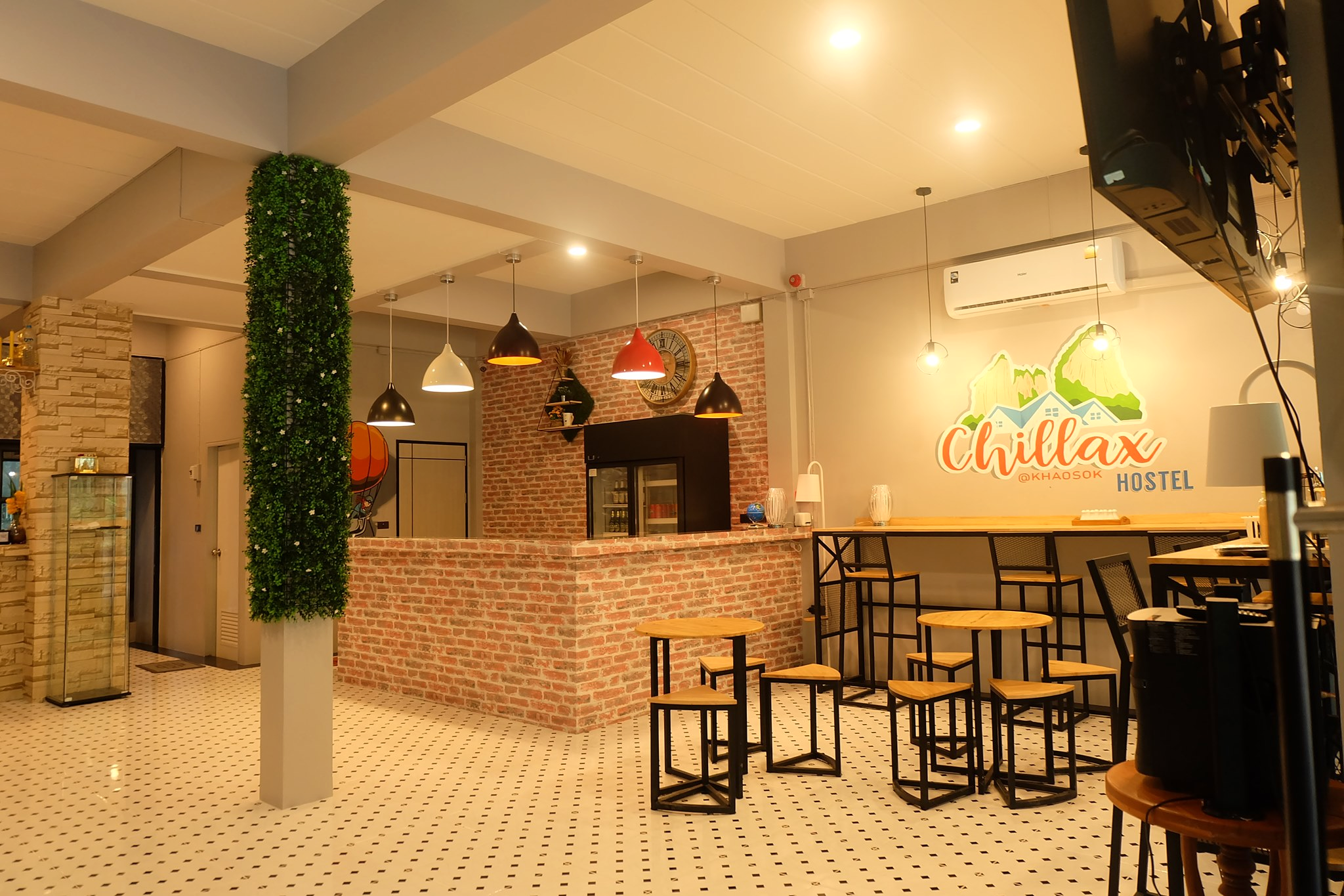 Food & Drinks 4, Chillax @Khaosk Hostel, Phanom