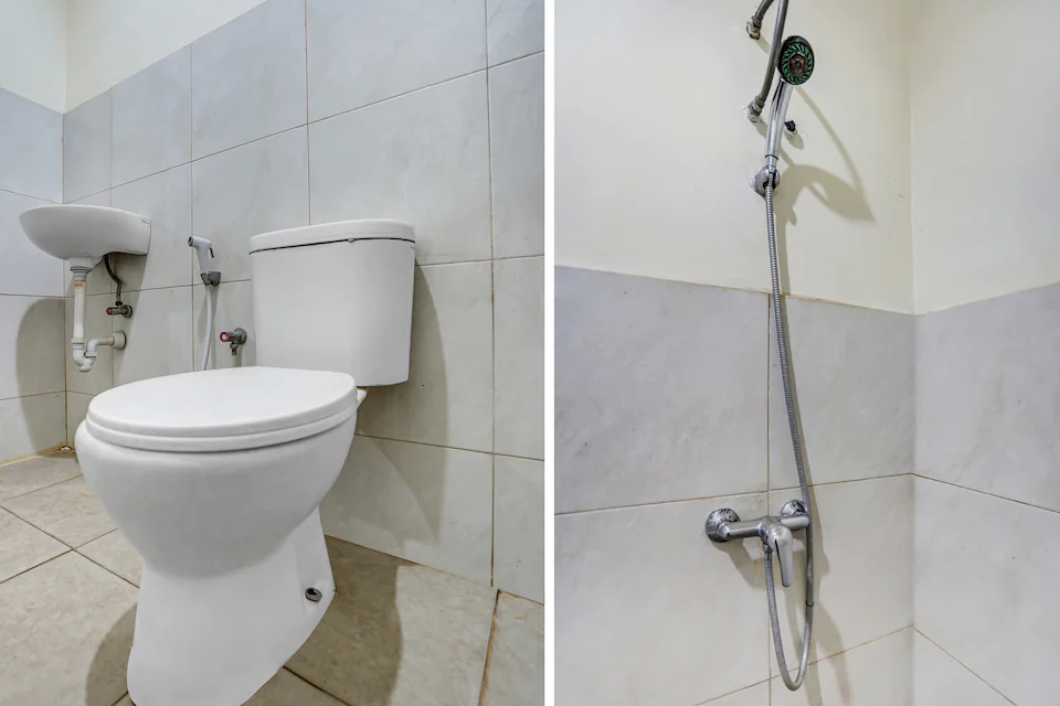 Bathroom, De Ritz Residence, Surabaya