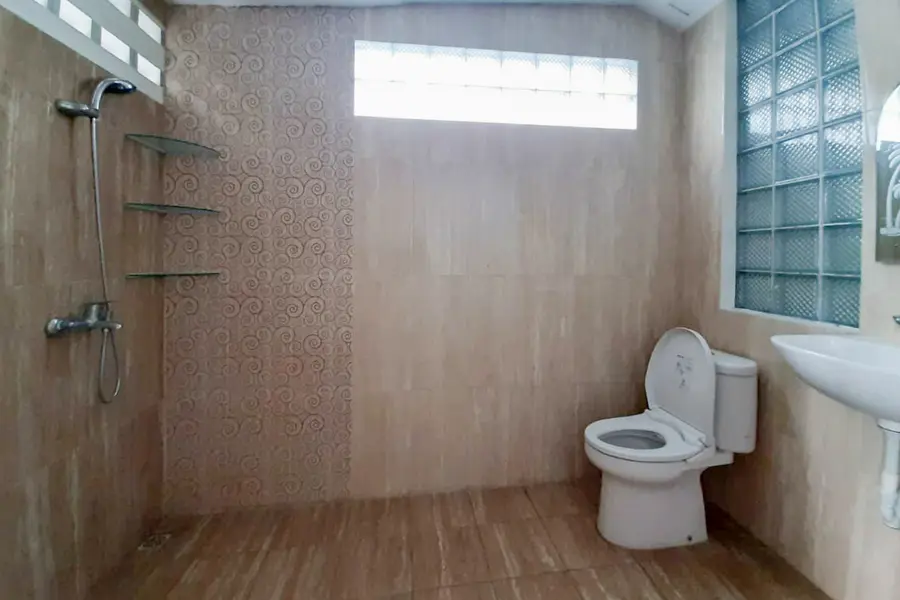 Bathroom 4, KoolKost Syariah near Pondok Indah Mall, South Jakarta
