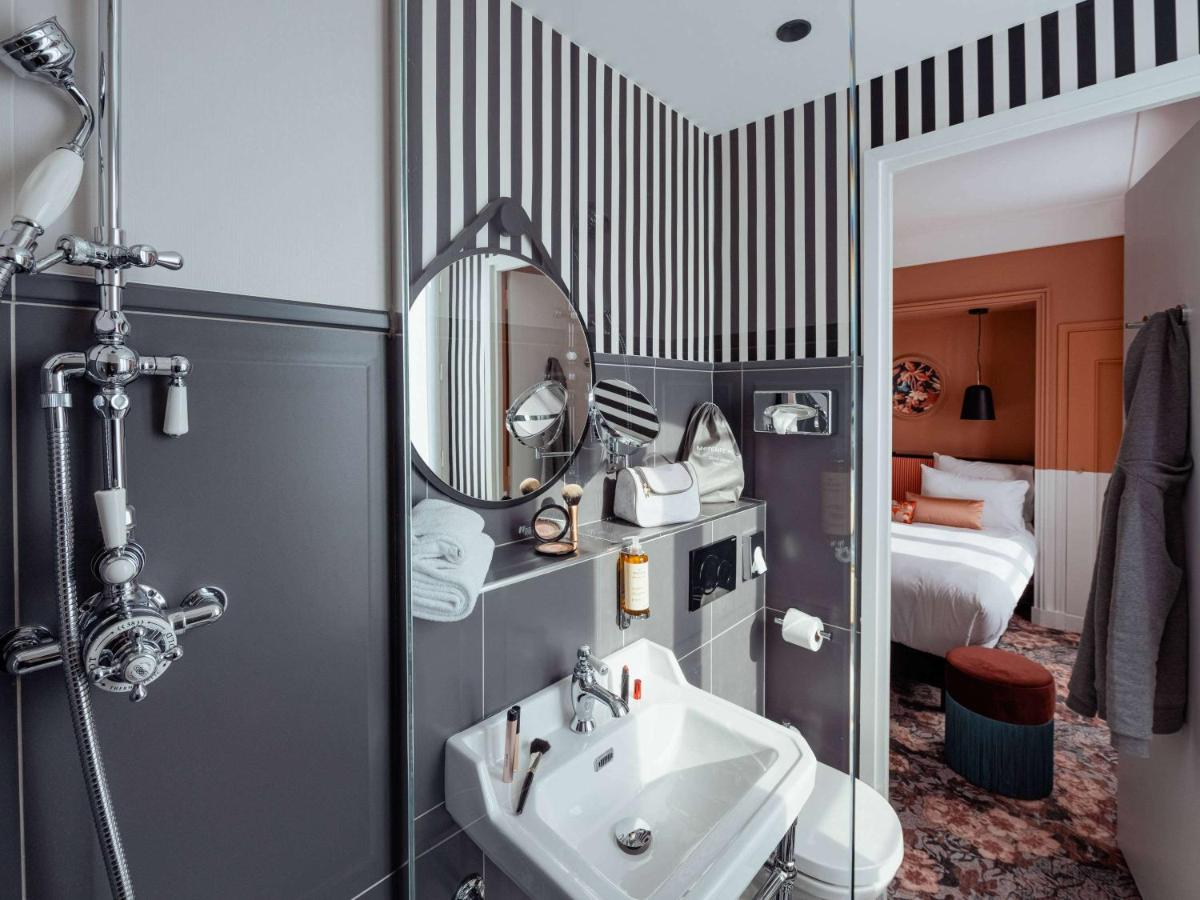 Bathroom 3, Mercure Paris Gare de Lyon Opéra Bastille, Paris