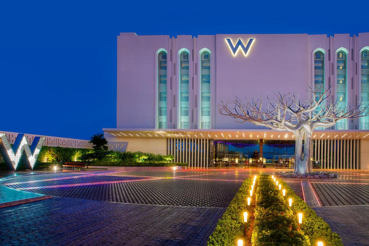 W Muscat, Muttrah
