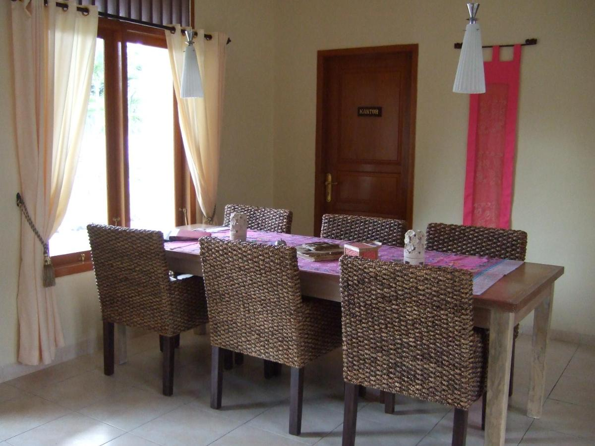 Dining Room, Rumah Senang Guest House, Banyuwangi