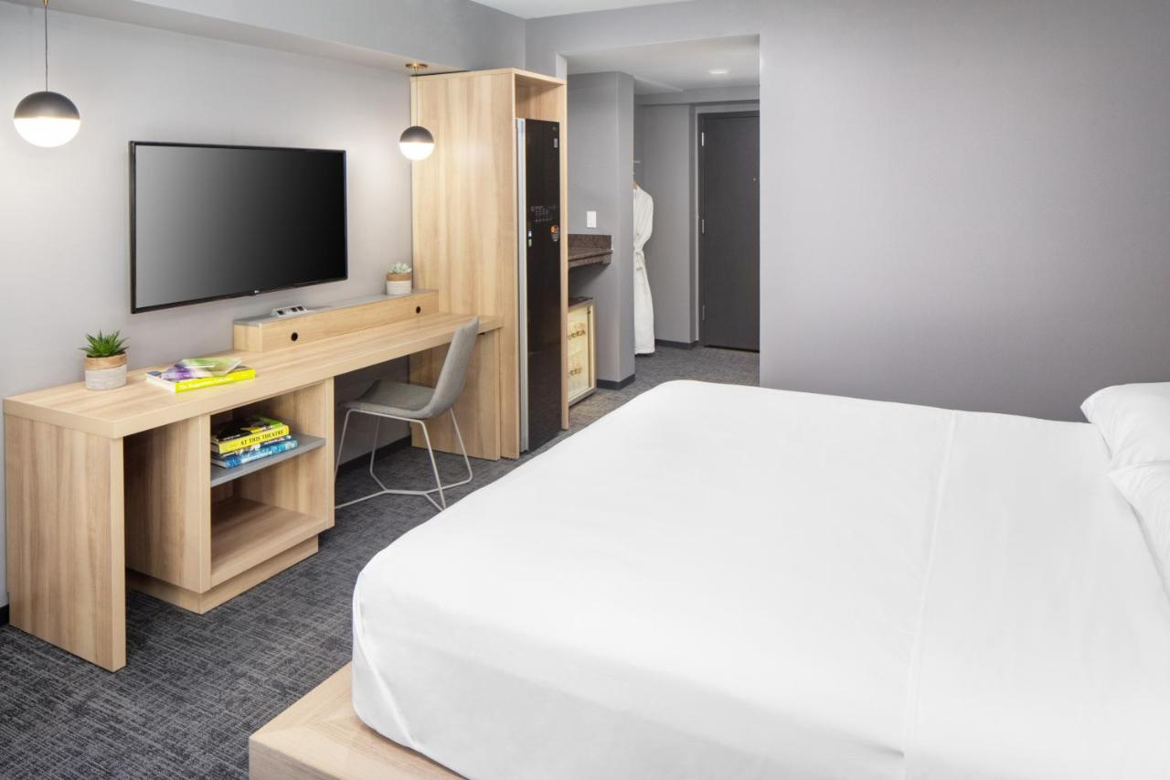 Bedroom, Henn na Hotel New York, New York