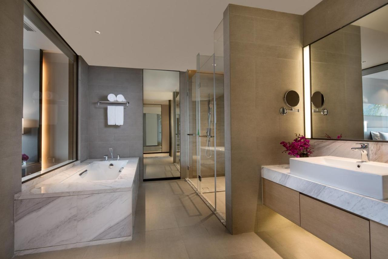 Bathroom 3, Holiday Inn NANJING HARBOUR by IHG, Nanjing