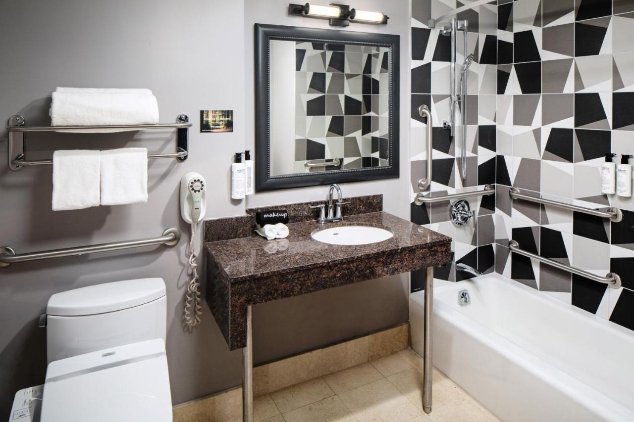 Bathroom, Henn na Hotel New York, New York