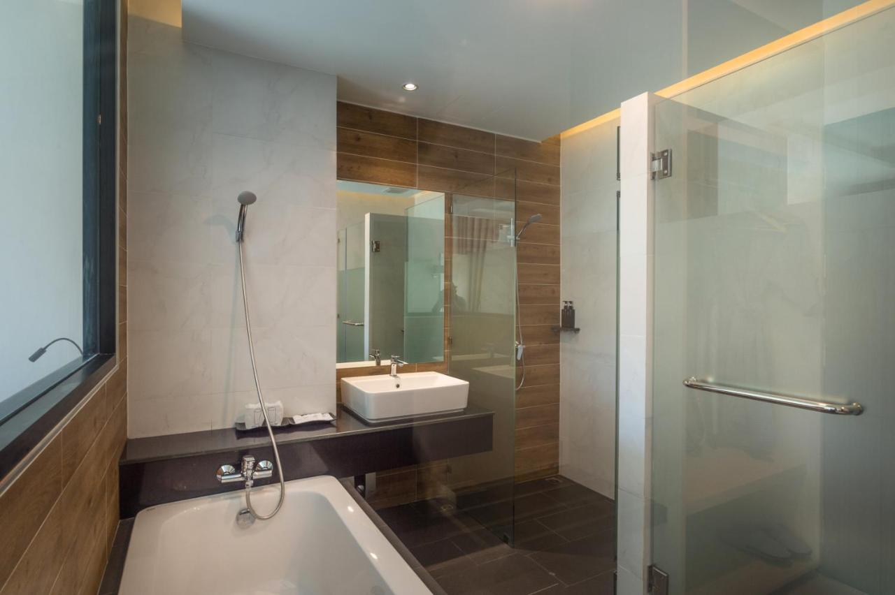 Bathroom 3, Cher Mantra Aonang Resort, Mueang Krabi