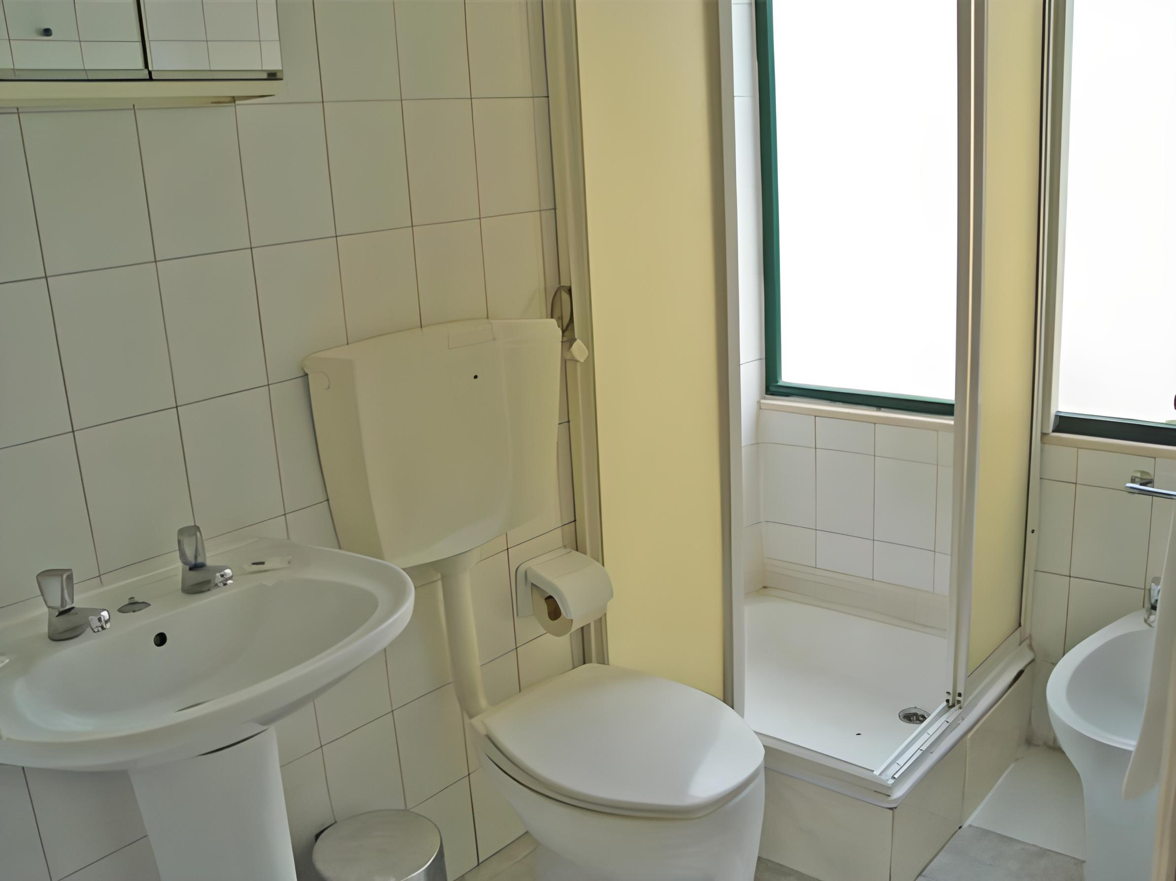 Bathroom 4, Residencial Roxi, Lisbon