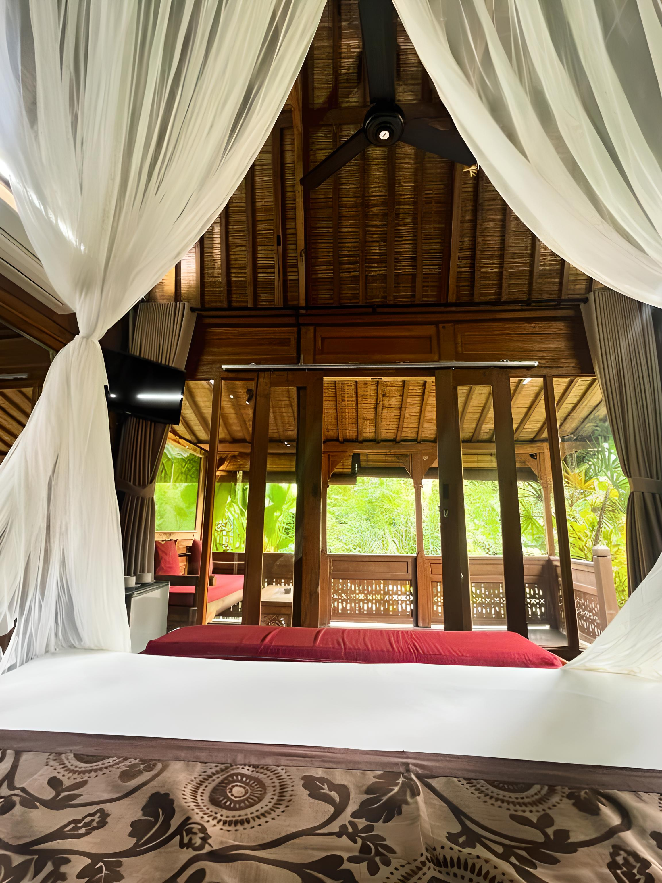 Bedroom 5, Suci's Friendly Apartments, Lombok