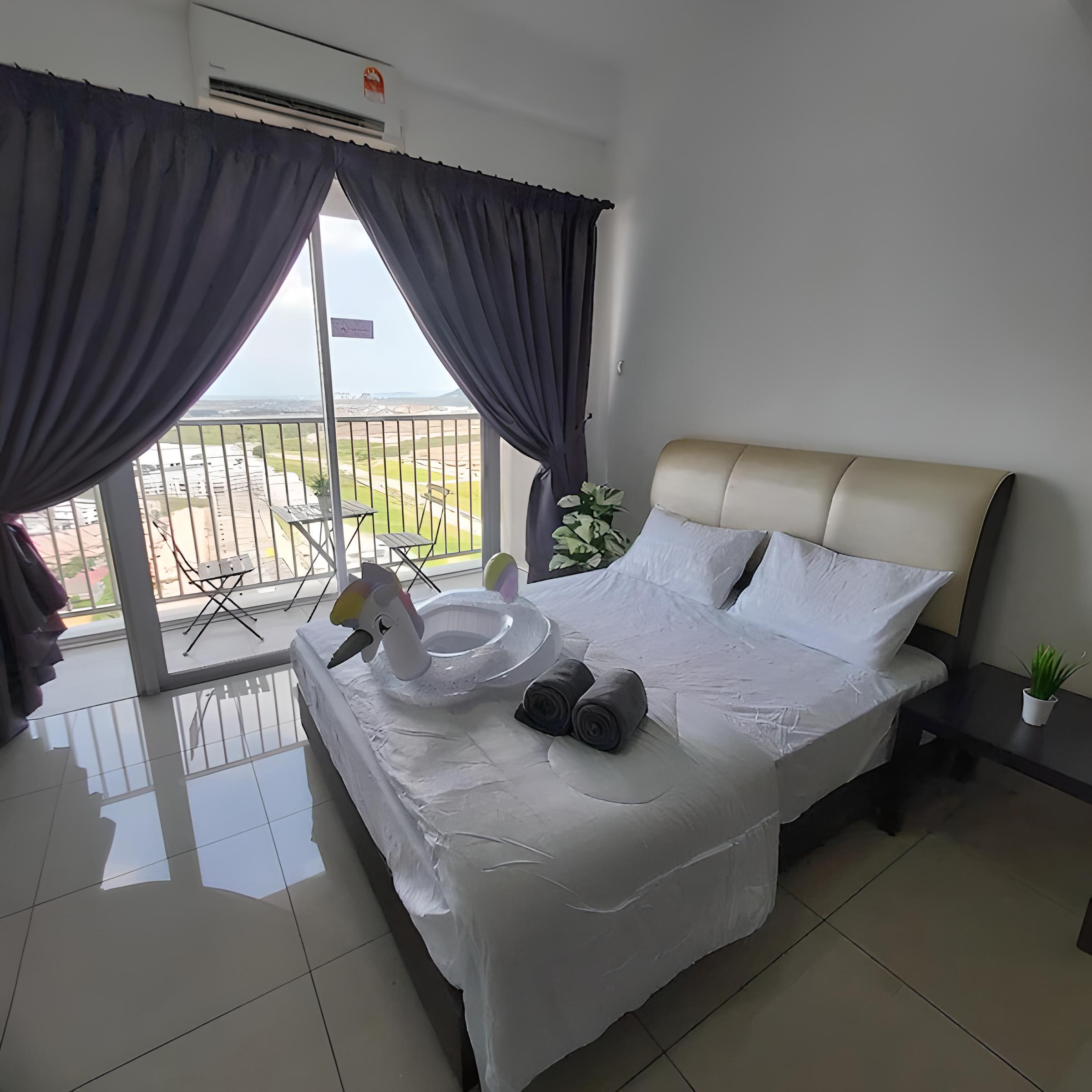 Bedroom 4, Infinity 3 @ Swimming Pool @ 13 Pax + Free Wifi, Manjung